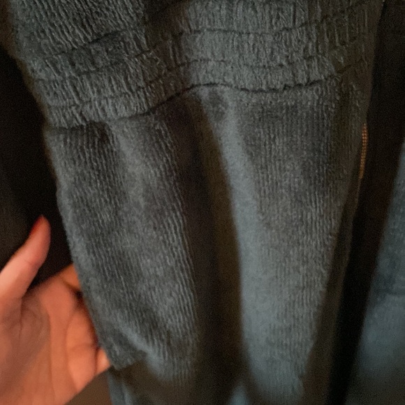 Fabletics cozy emerald green jumpsuit - Picture 6 of 6